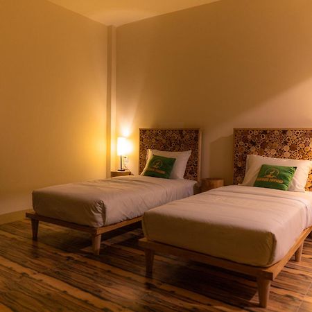 Dumani Nagar Hotel & Resort Karimabad  エクステリア 写真