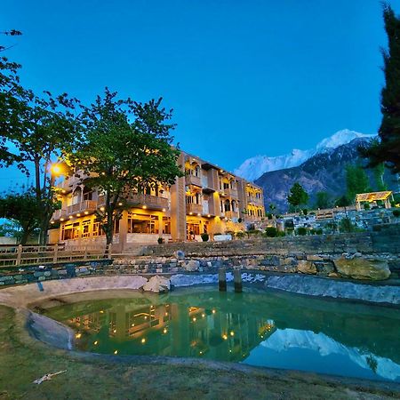 Dumani Nagar Hotel & Resort Karimabad  エクステリア 写真