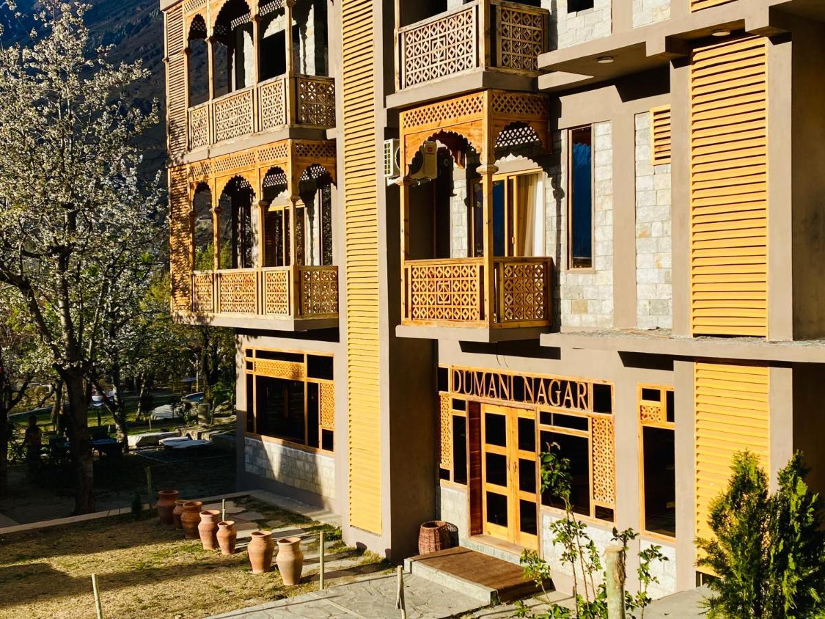 Dumani Nagar Hotel & Resort Karimabad  エクステリア 写真