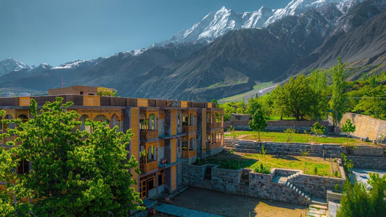 Dumani Nagar Hotel & Resort Karimabad  エクステリア 写真