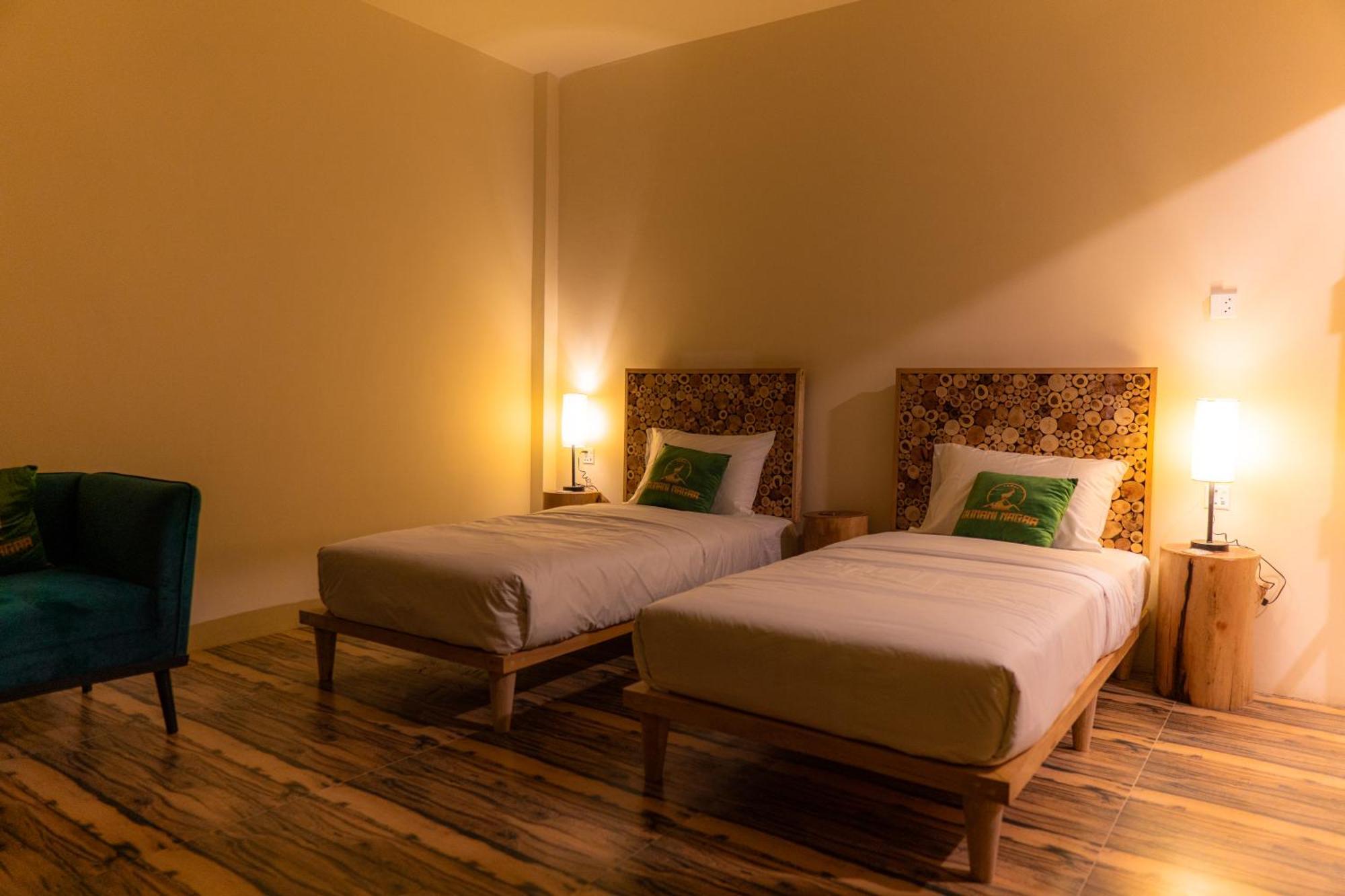 Dumani Nagar Hotel & Resort Karimabad  エクステリア 写真