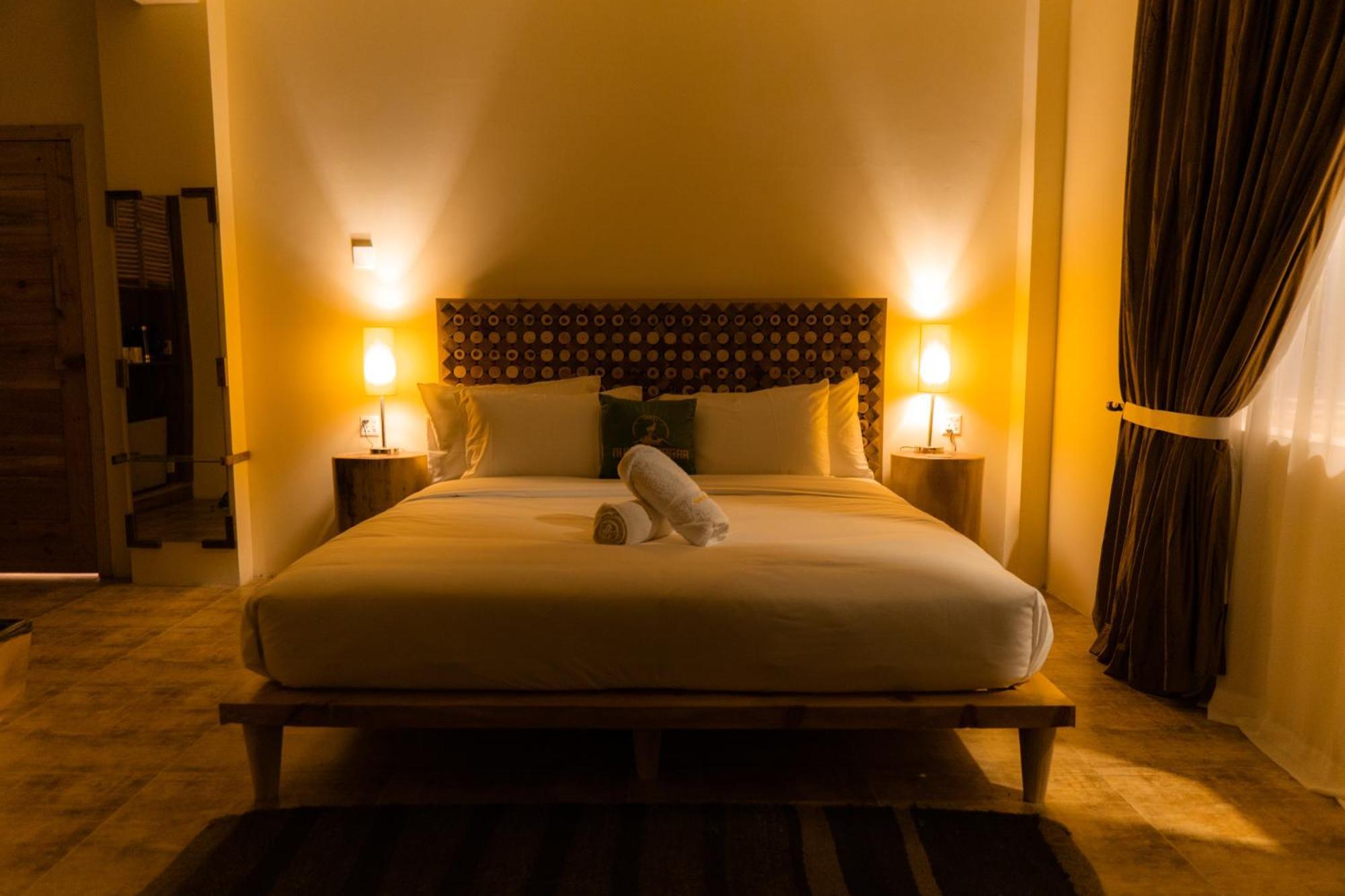 Dumani Nagar Hotel & Resort Karimabad  エクステリア 写真
