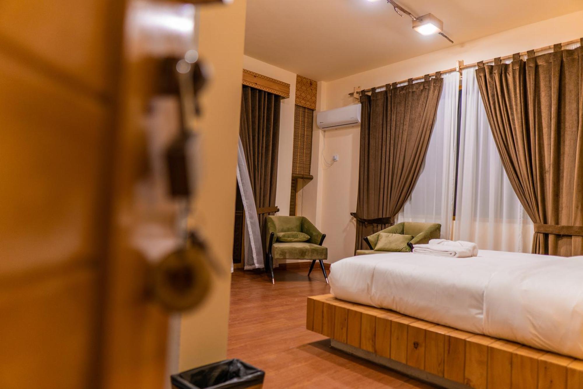 Dumani Nagar Hotel & Resort Karimabad  エクステリア 写真