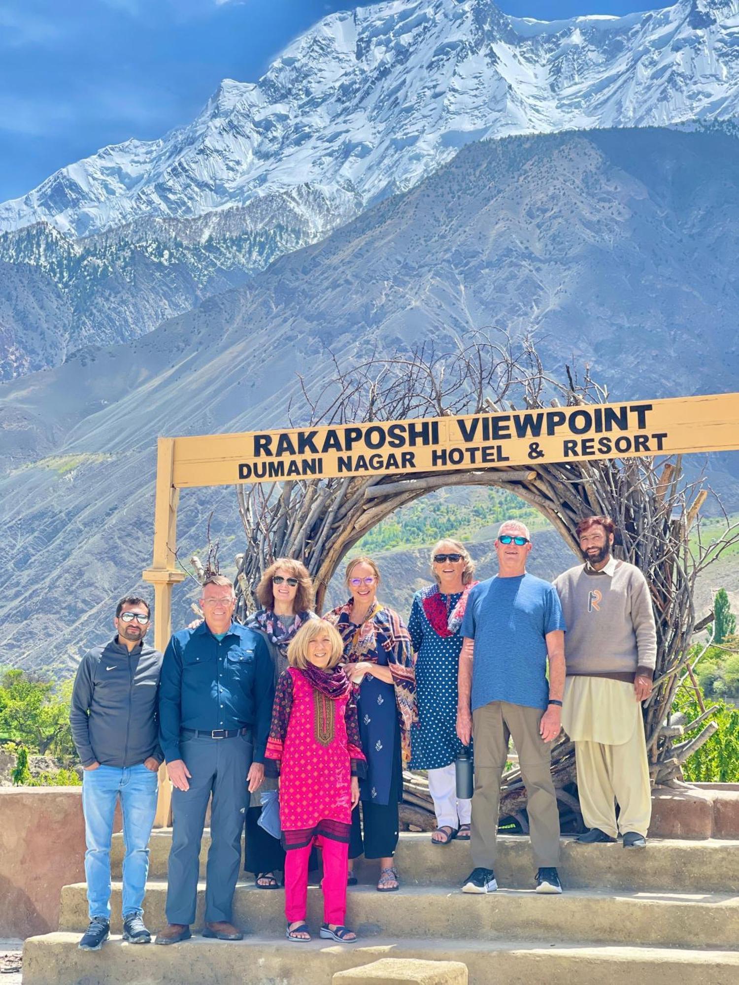 Dumani Nagar Hotel & Resort Karimabad  エクステリア 写真