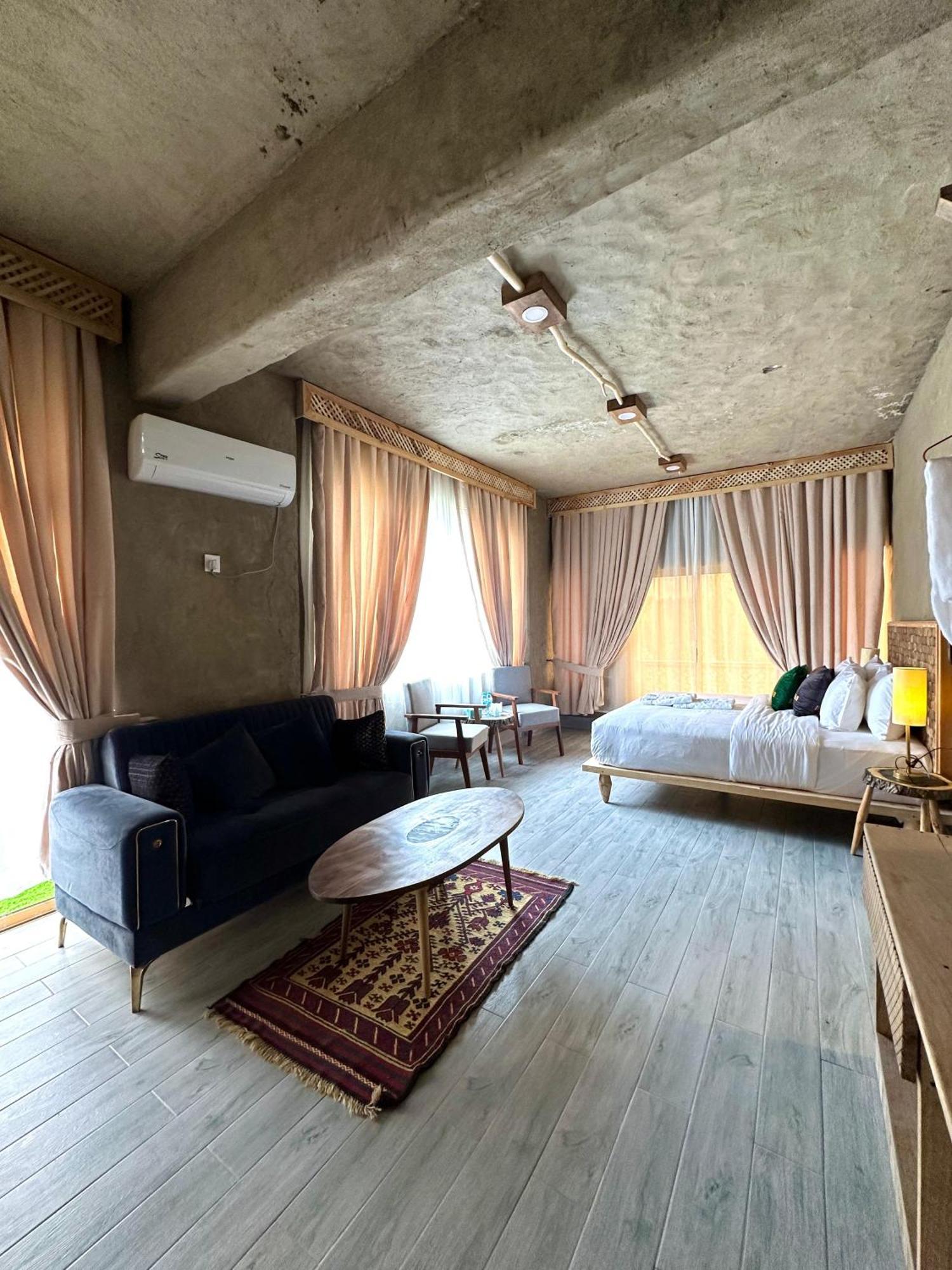 Dumani Nagar Hotel & Resort Karimabad  エクステリア 写真