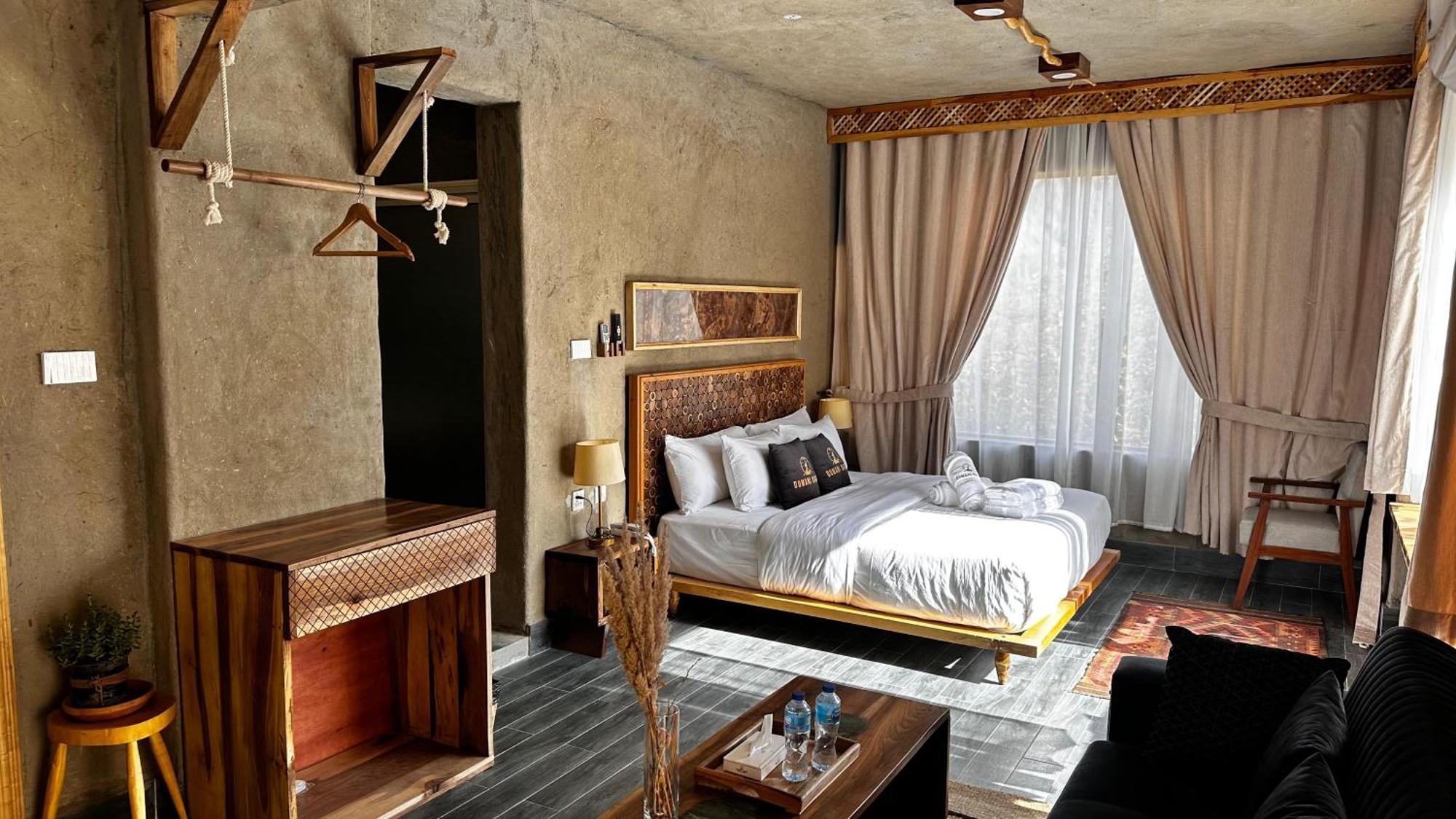 Dumani Nagar Hotel & Resort Karimabad  エクステリア 写真